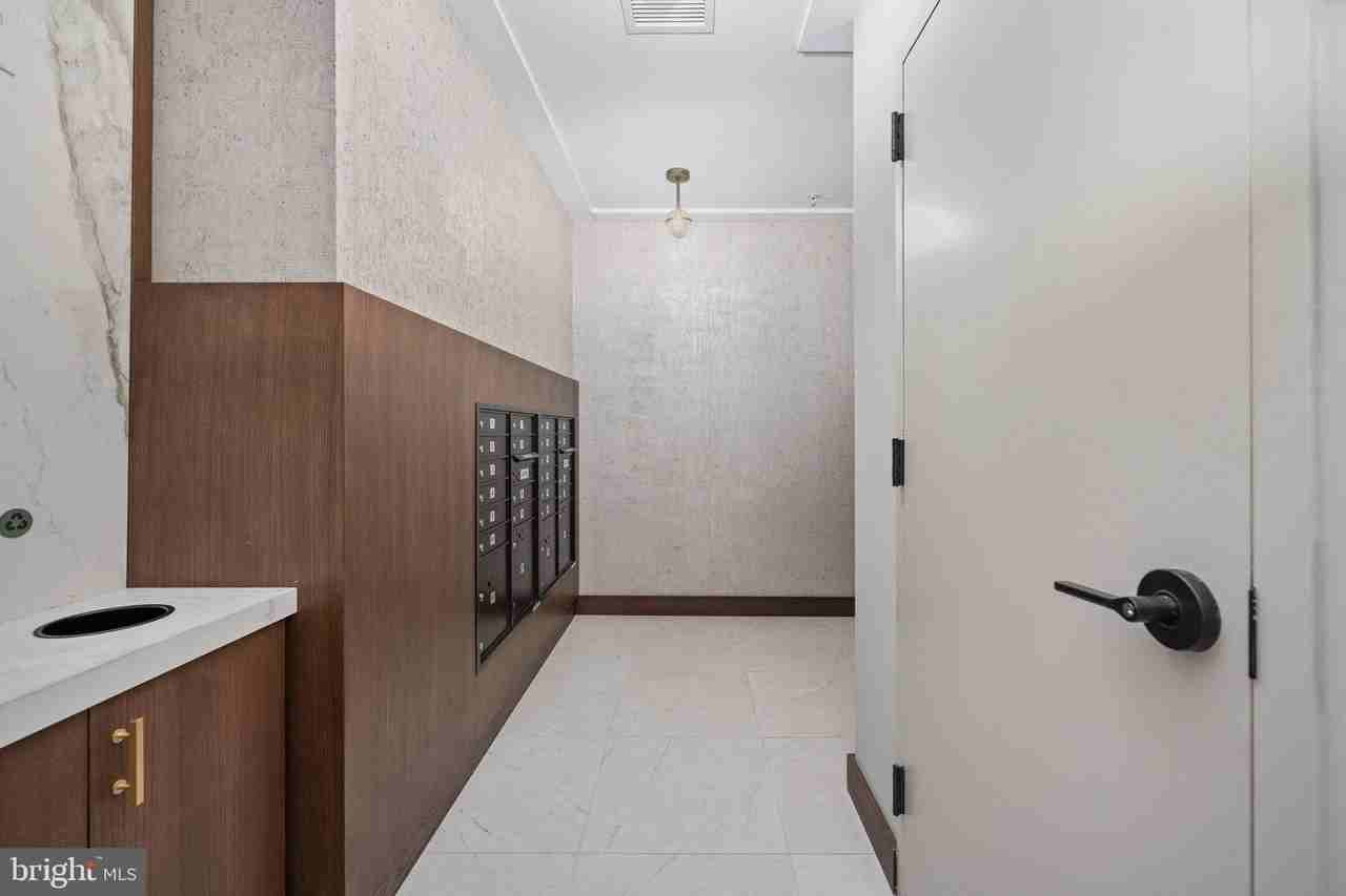625 Slaters Ln #404 - Photo 7 of 50