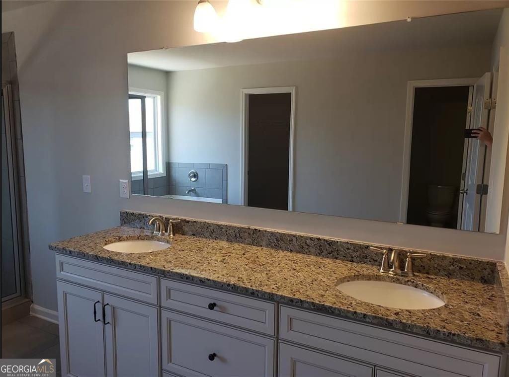 2033 Hamilton Lake Pkwy - Photo 7 of 8