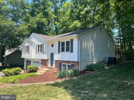 featured image of 7 S Pointe Ln