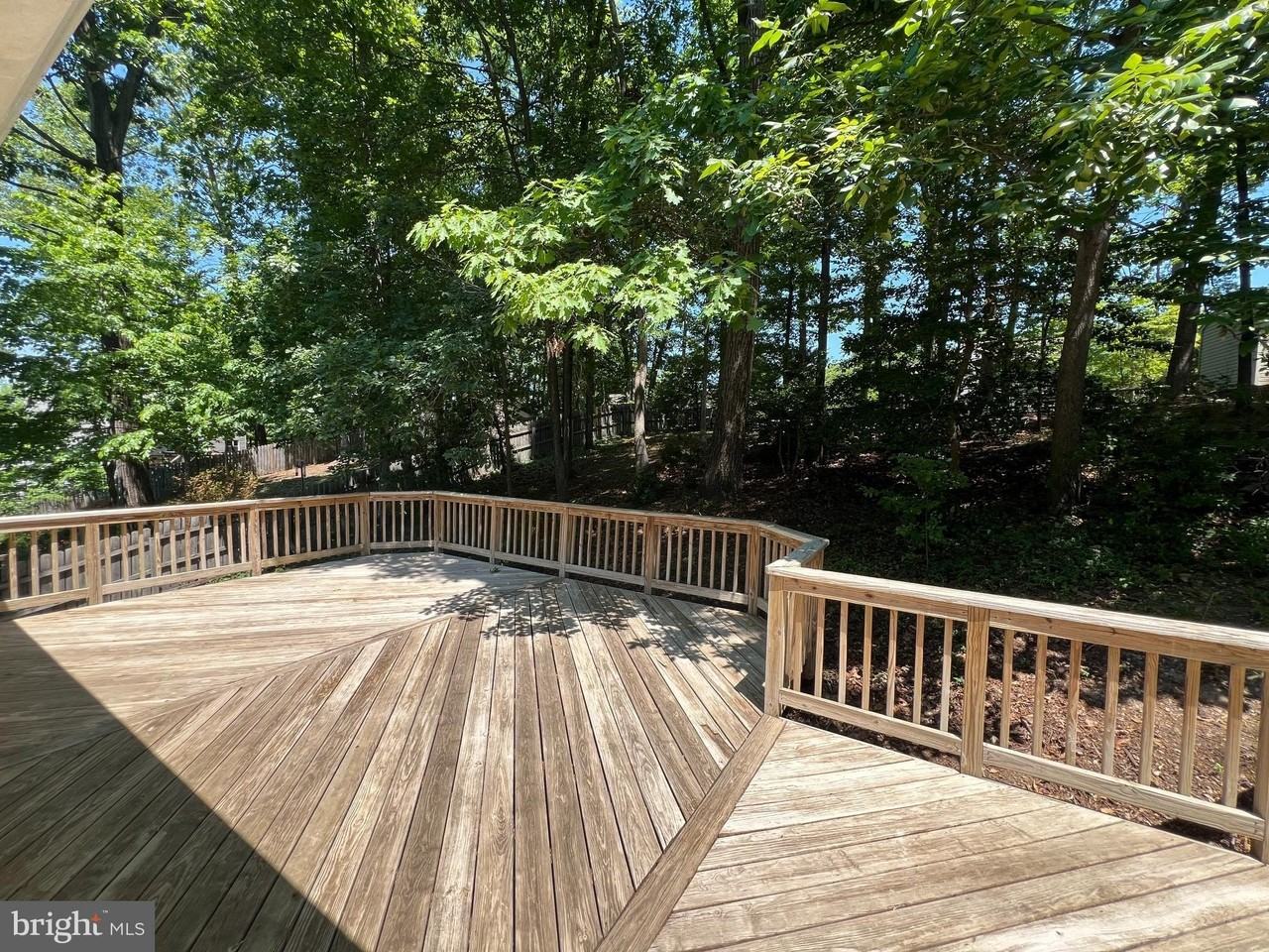 7 S Pointe Ln - Photo 4 of 18