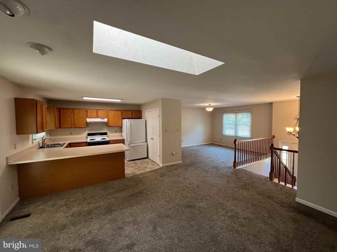 7 S Pointe Ln - Photo 6 of 18