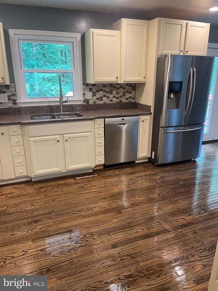 22 Williams Dr - Photo 5 of 15