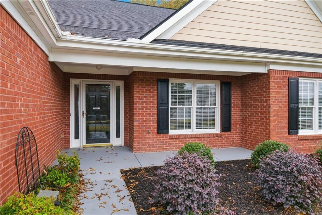 1632 Cagle Ct - Photo 3 of 34