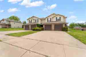 featured image of 2004 Azlin Pl Apt B #Apt B