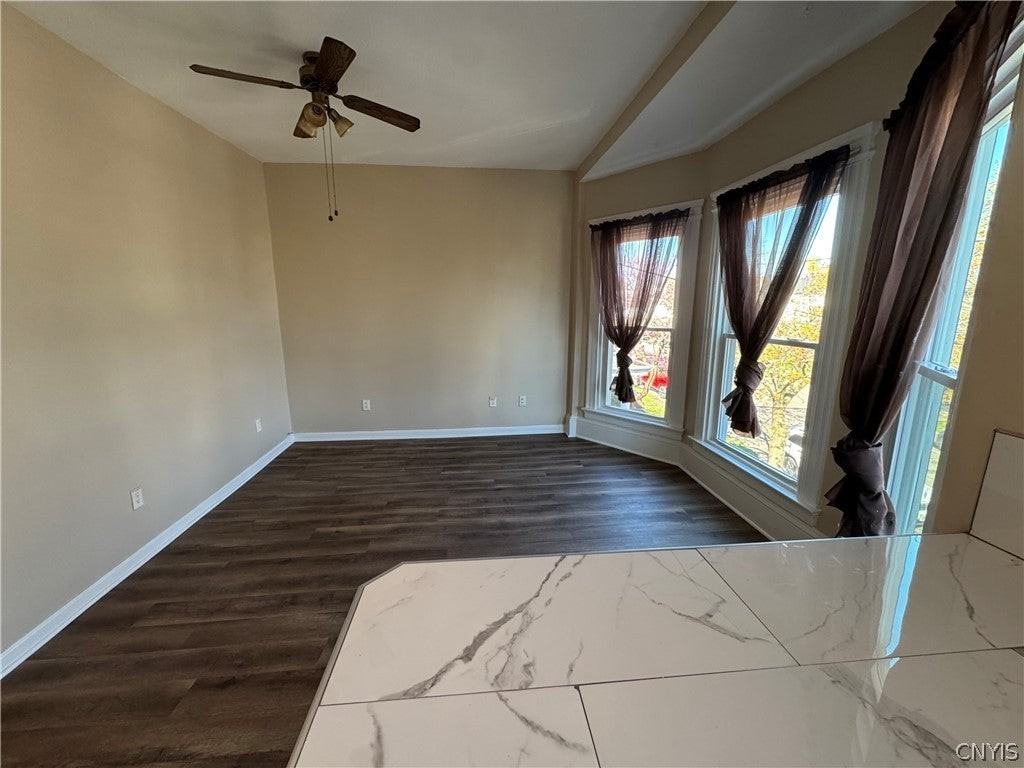 24 W Oneida St - Photo 5 of 15