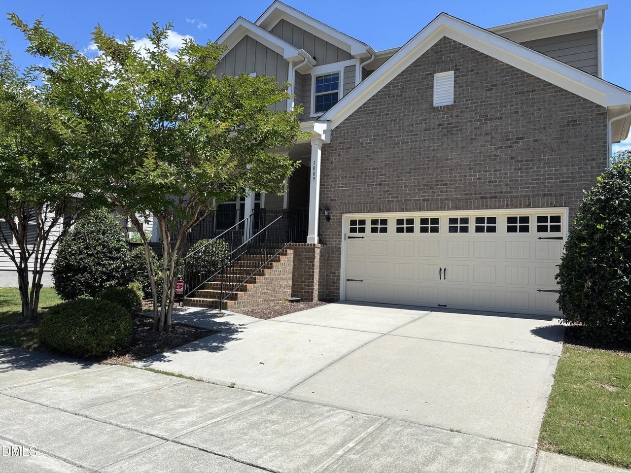 1009 Magnolia Blossom Ln - Photo 7 of 50