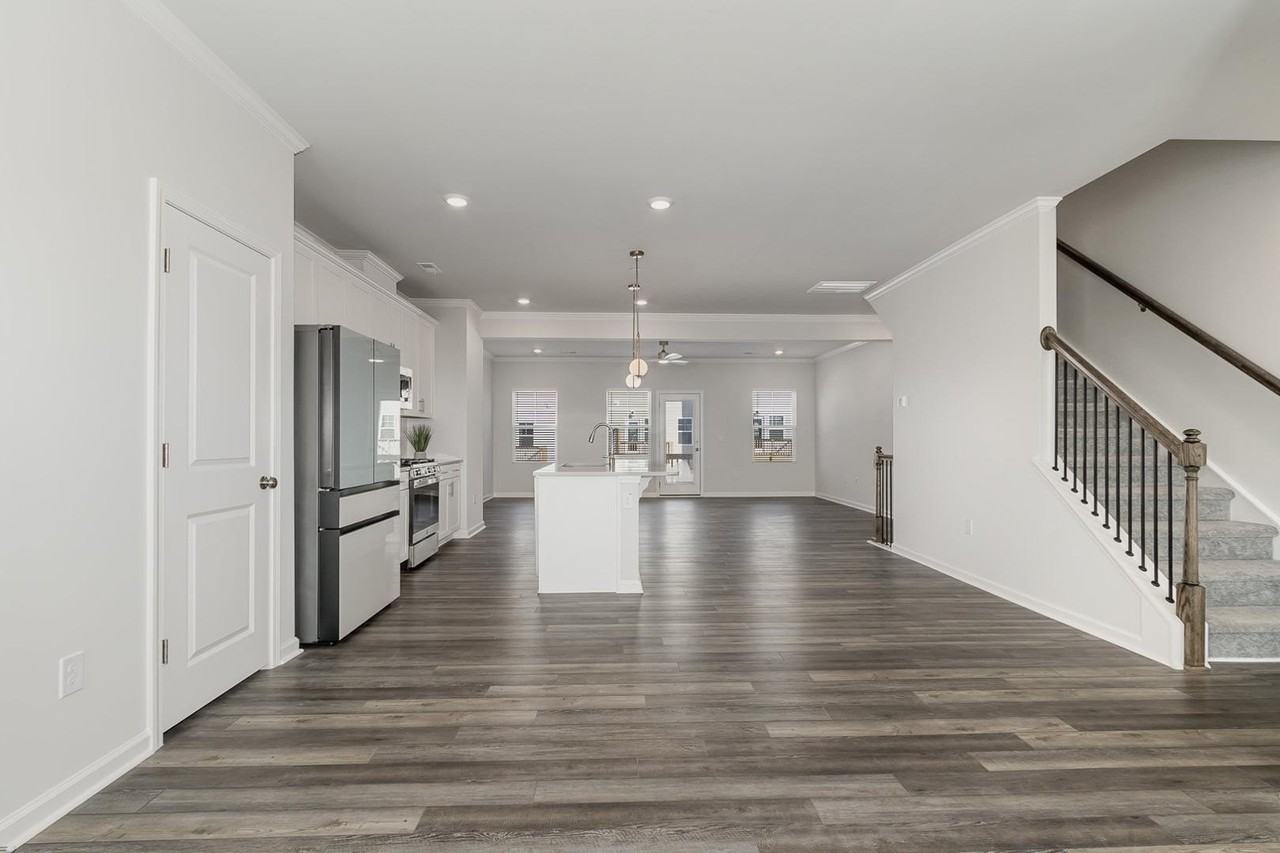 3105 Brellon Ln - Photo 7 of 33