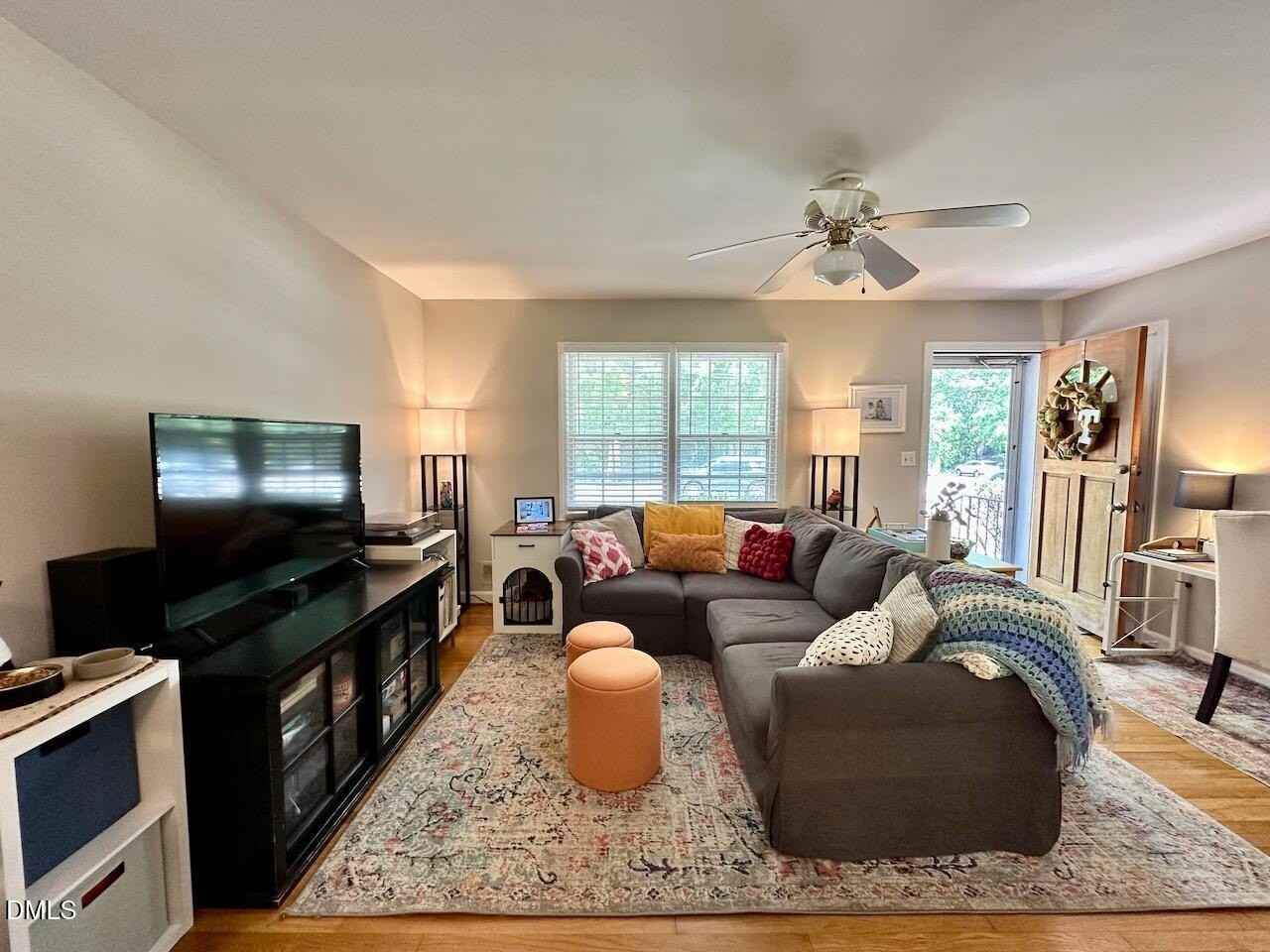 2813 Barmettler St - Photo 3 of 22