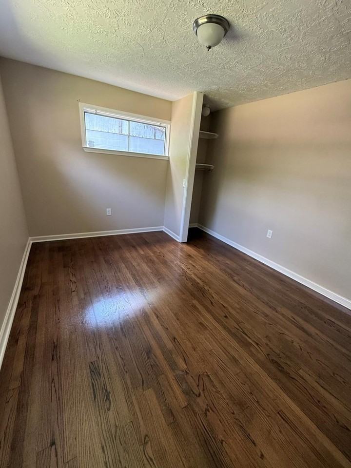 8108 Wier Dr - Photo 7 of 19