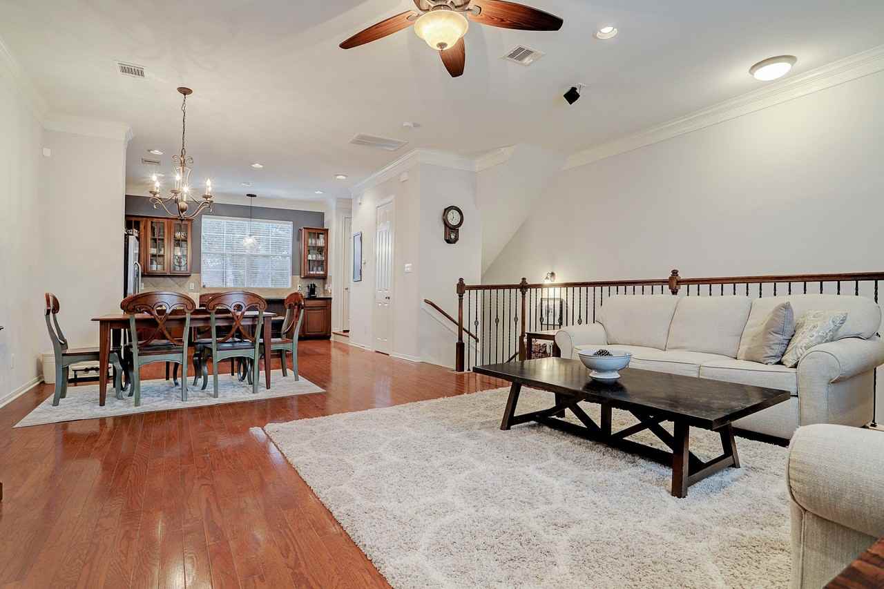 5806 Kansas St - Photo 4 of 26