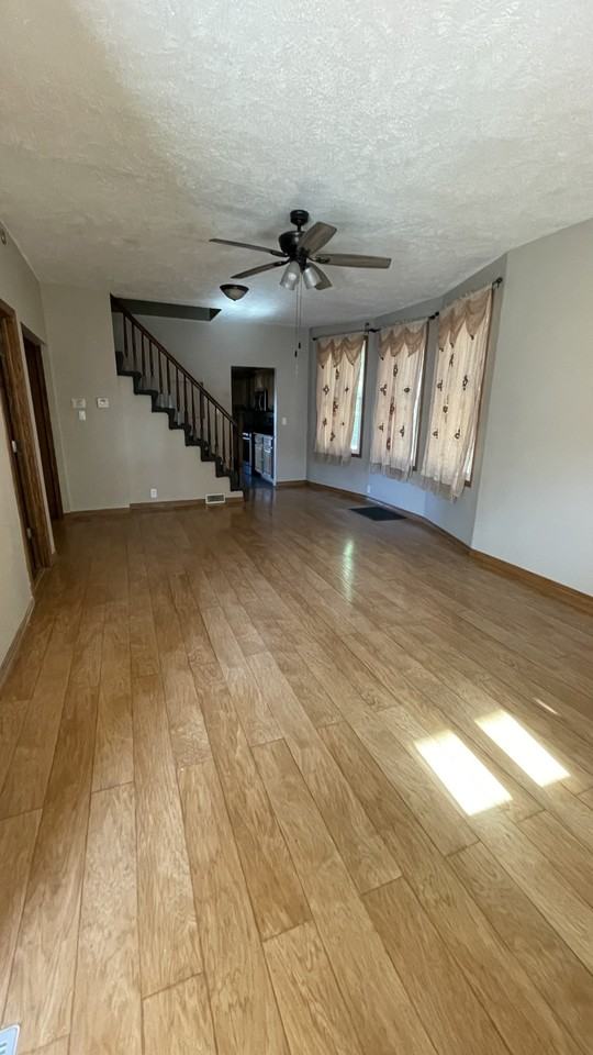 5441 S 22nd St #1 - Photo 3 of 28