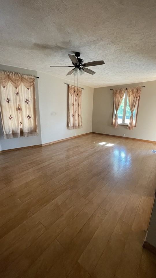 5441 S 22nd St #1 - Photo 7 of 28