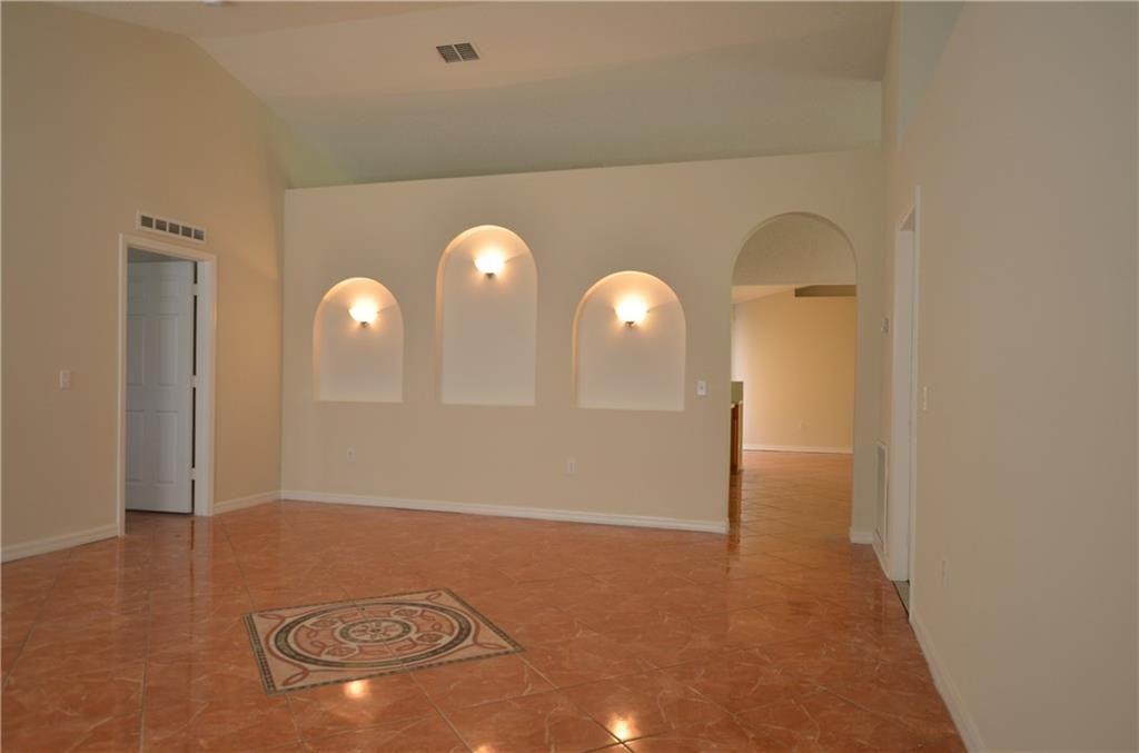 8846 104th Ave - Photo 4 of 8