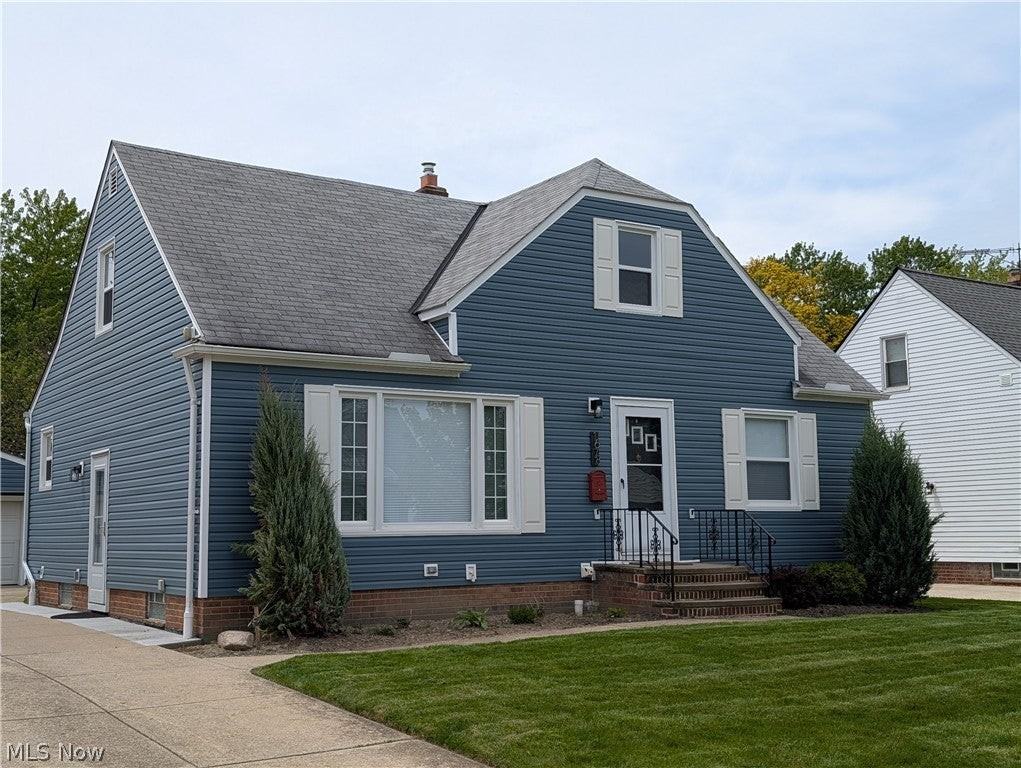 1678 Byron Dr - Photo 3 of 15