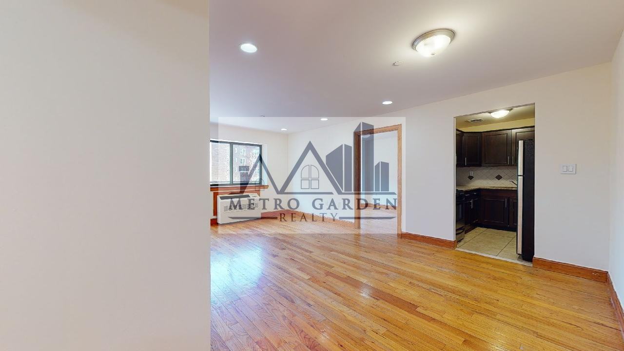 84-14 143rd Street #PH2 - Photo 3 of 19