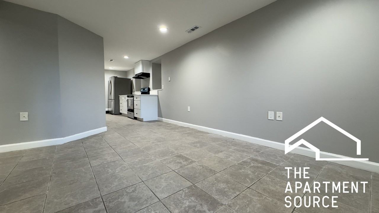 2712 W Belden Ave #B - Photo 3 of 13