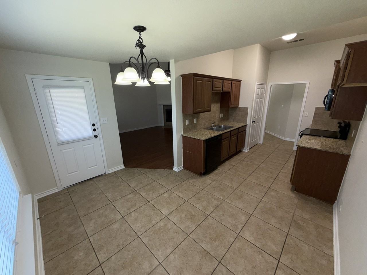 1022 Canyon Ridge Drive - Photo 5 of 27