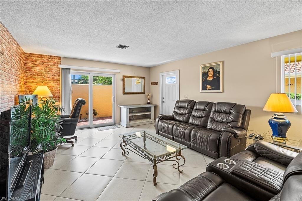 131 Teryl Road - 3Unit 3 #3 - Photo 4 of 10