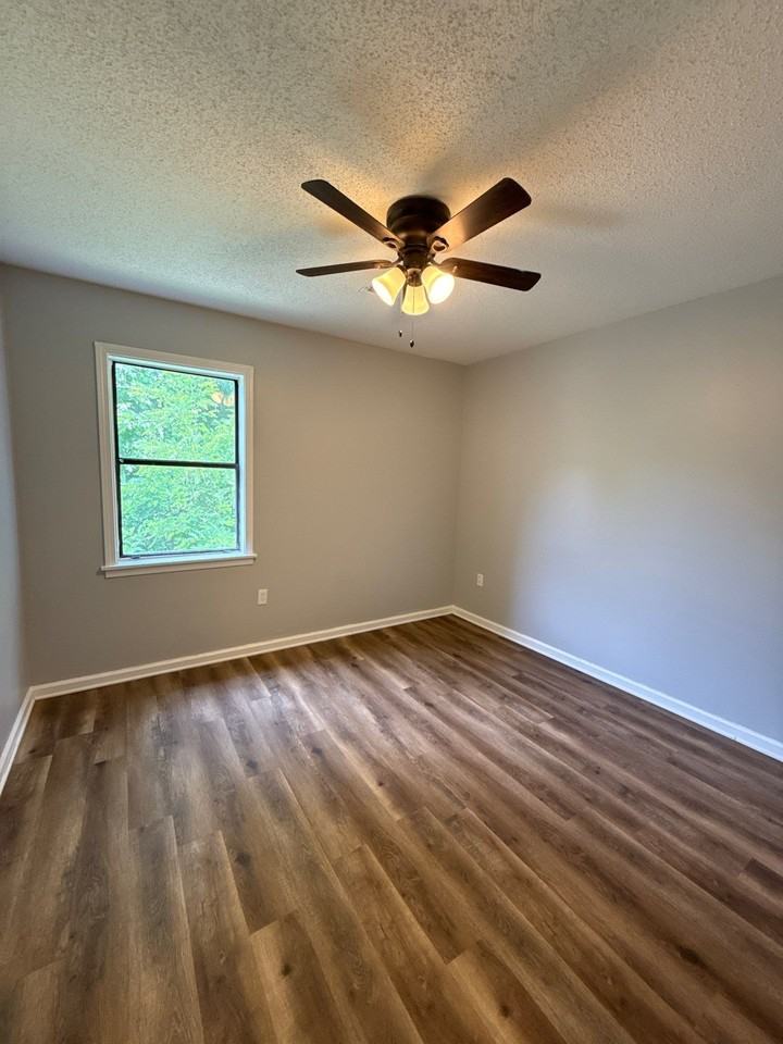 418 Hall Aly #A - Photo 7 of 12