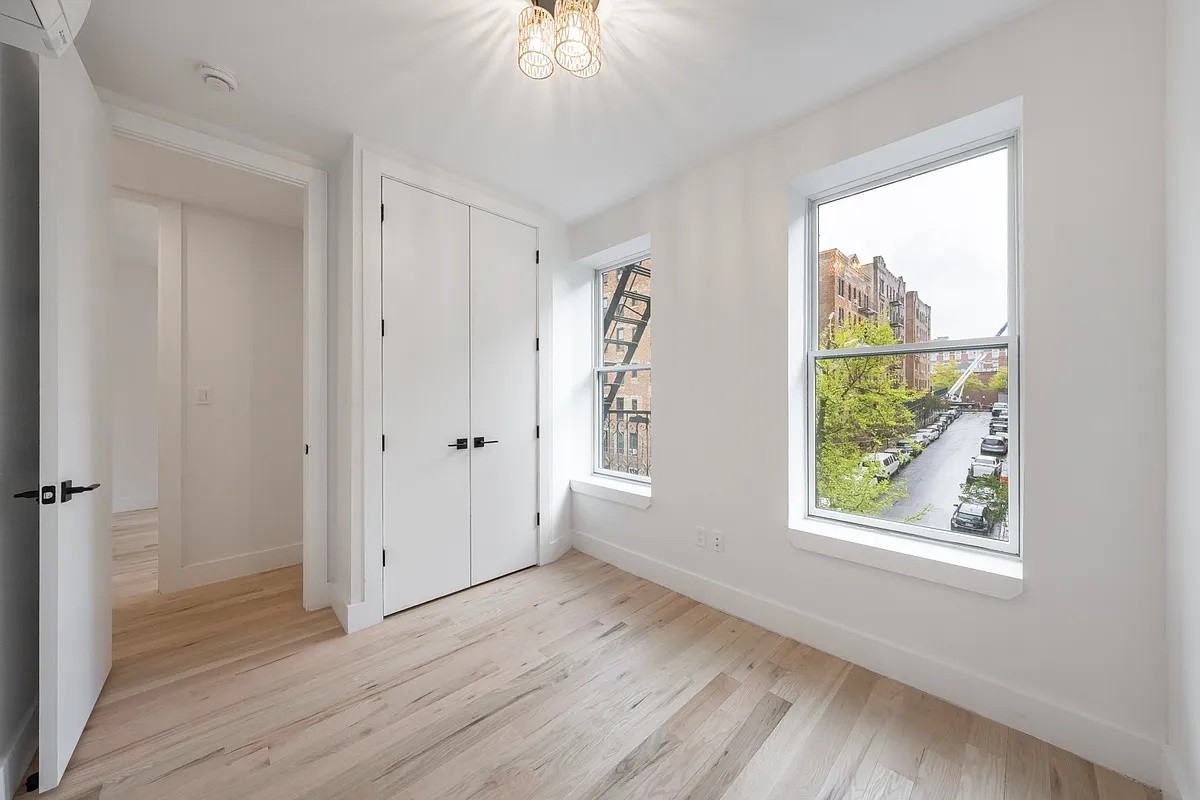 376 Montgomery Street #4 - Photo 6 of 6