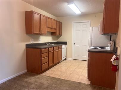 155 Millstone Rd Apt E #E - Photo 4 of 16