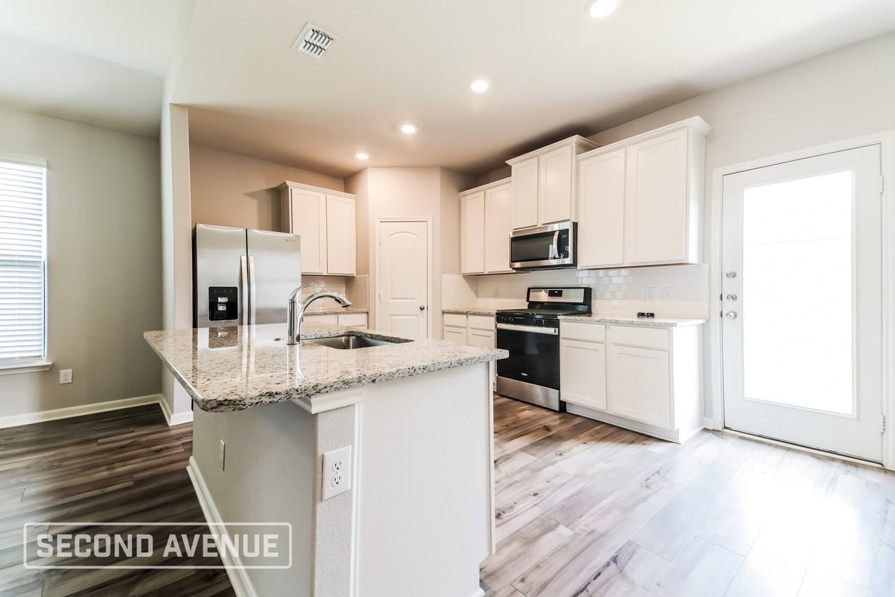 2020 Jeanine Dr - Photo 4 of 26