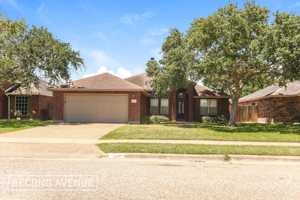 featured image of 3818 Kitty Ln