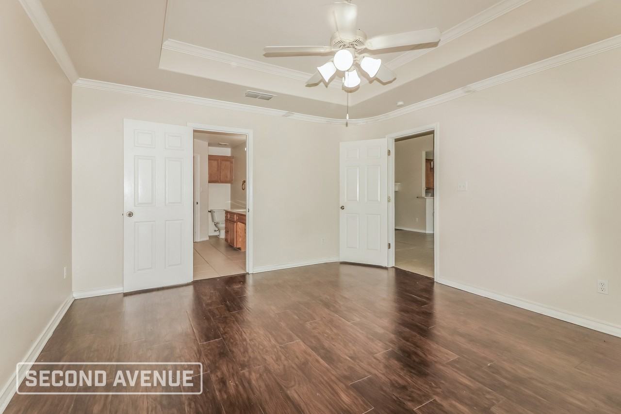 3818 Kitty Ln - Photo 4 of 23