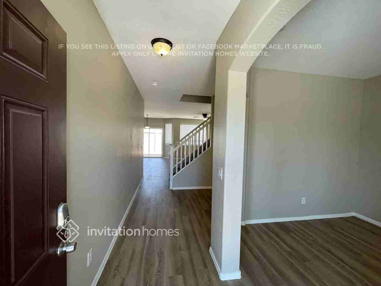 9042 W Toronto Way - Photo 4 of 19
