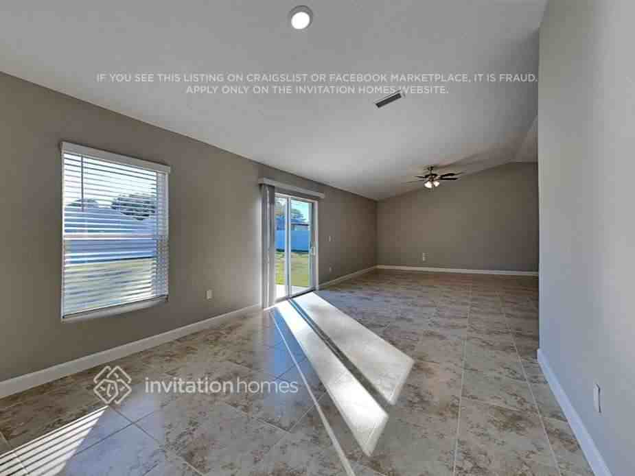 719 Merrimac St Se - Photo 7 of 13
