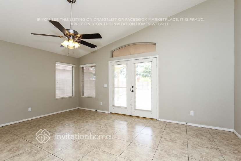 14761 W Lucas Ln - Photo 5 of 16