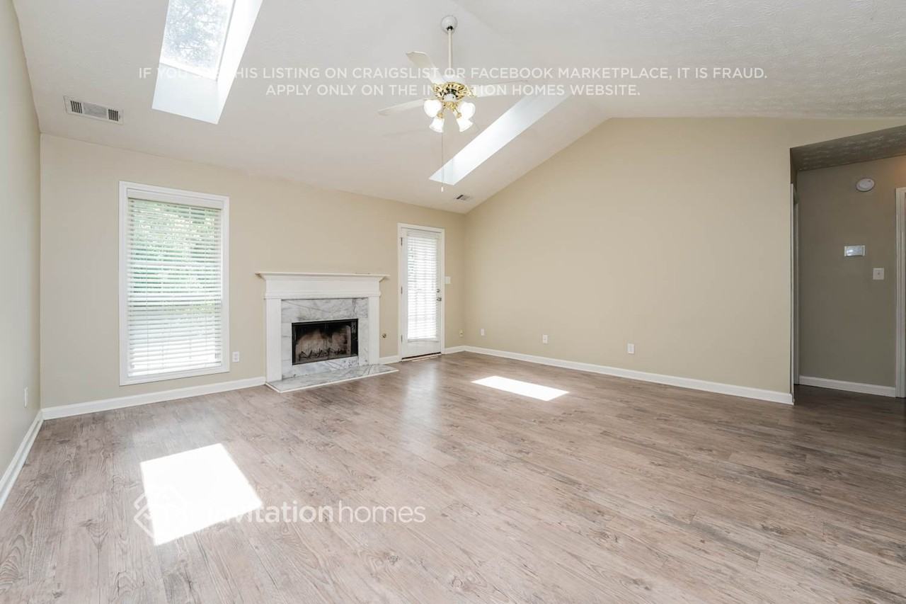 2868 Loral Pines Dr - Photo 3 of 17