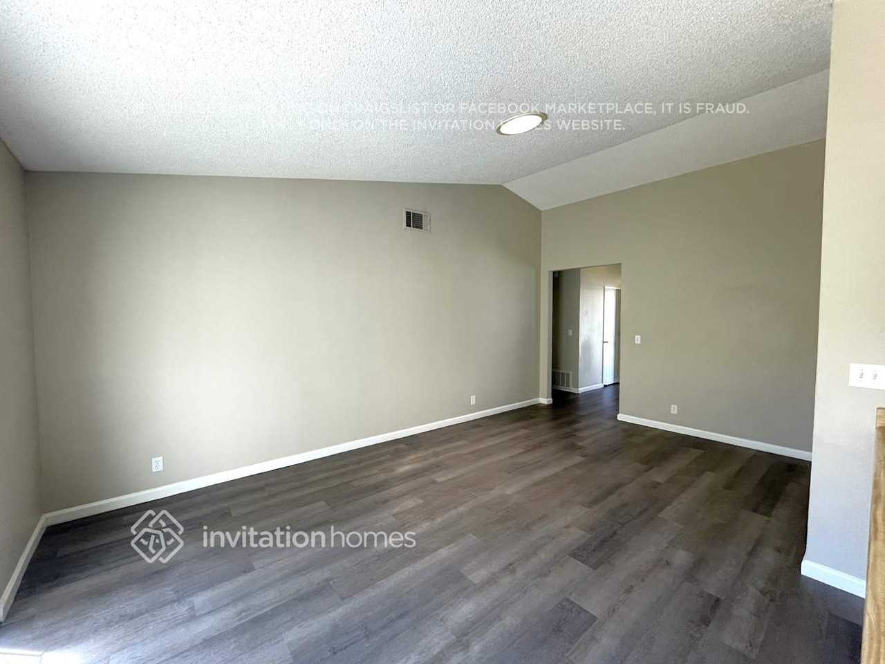 519 Coot Ln - Photo 3 of 18