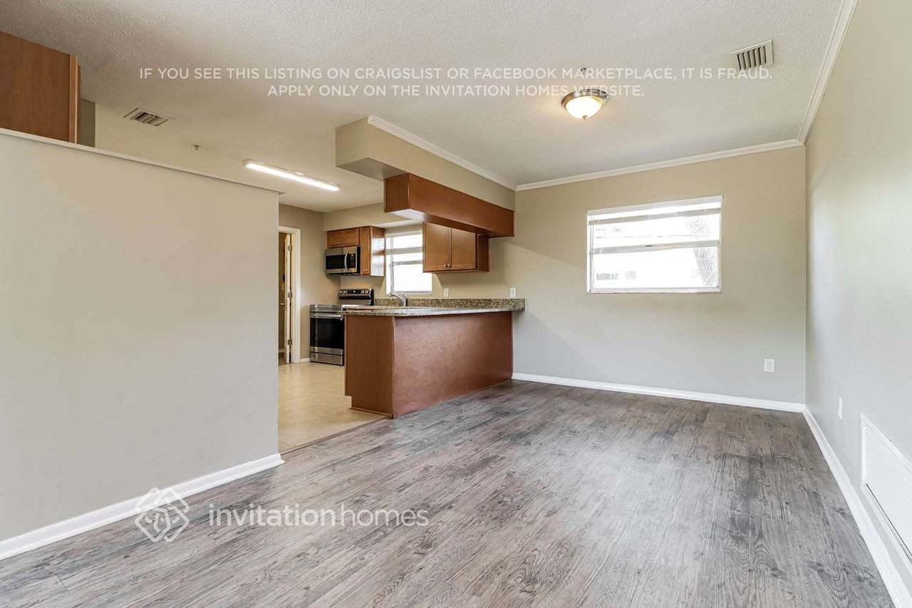 992 Union St - Photo 6 of 17