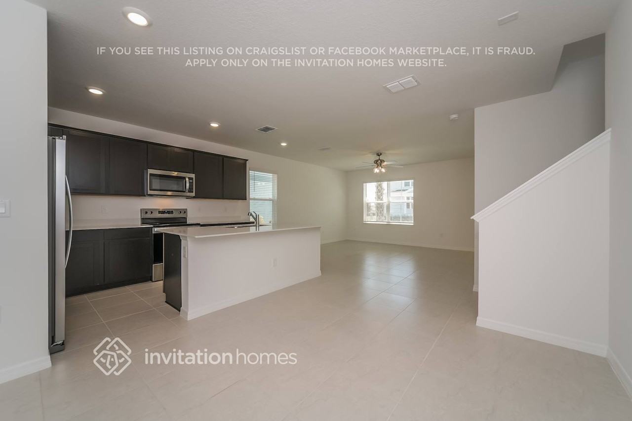 6243 Sunny Time Ave - Photo 7 of 18