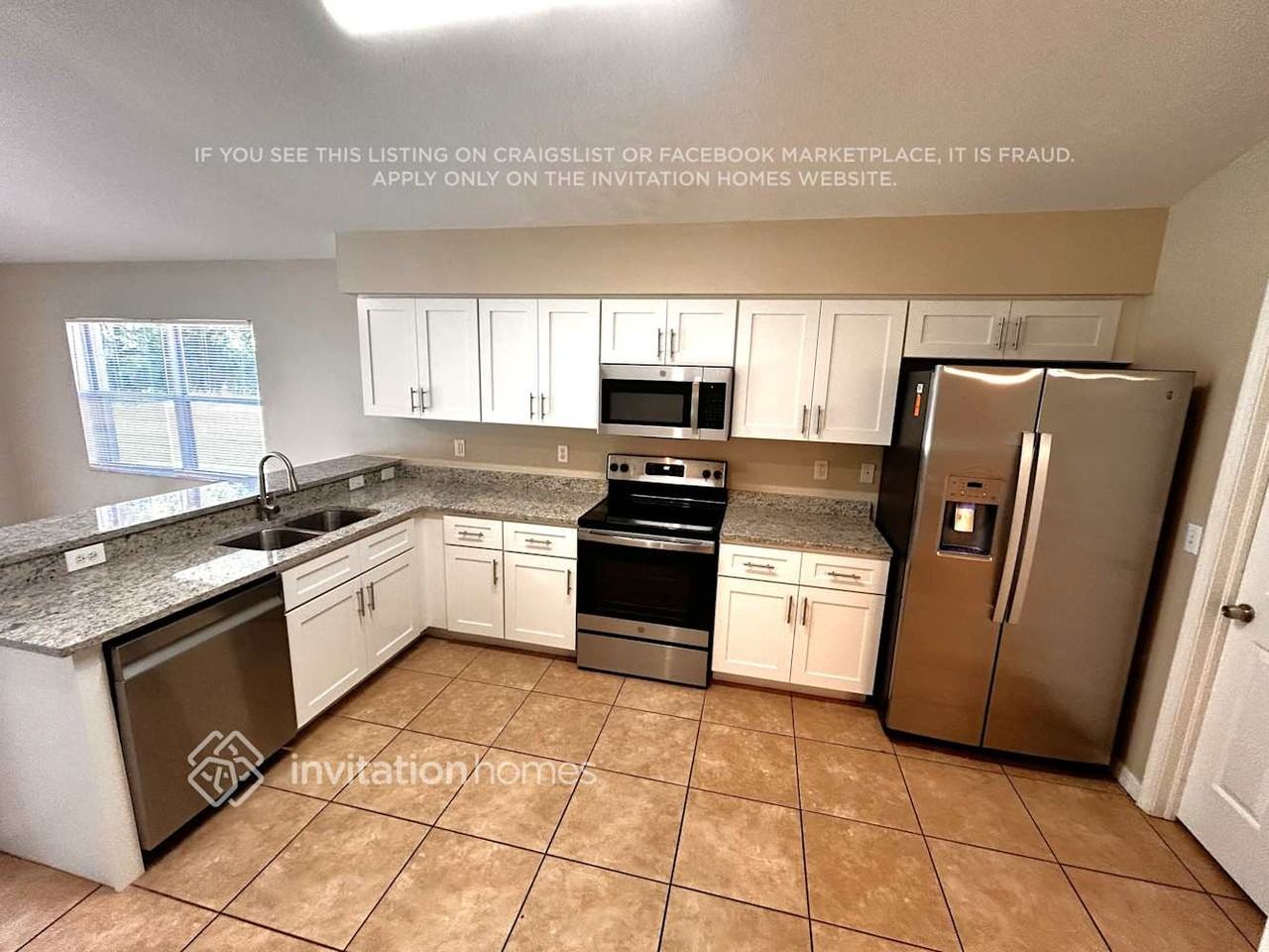 2389 Hamlet Cir - Photo 7 of 17