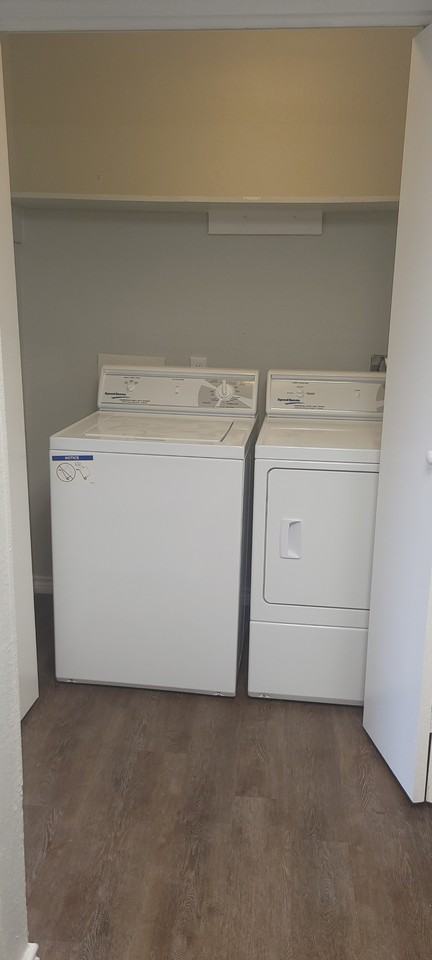 208 Northcross St - Photo 3 of 13