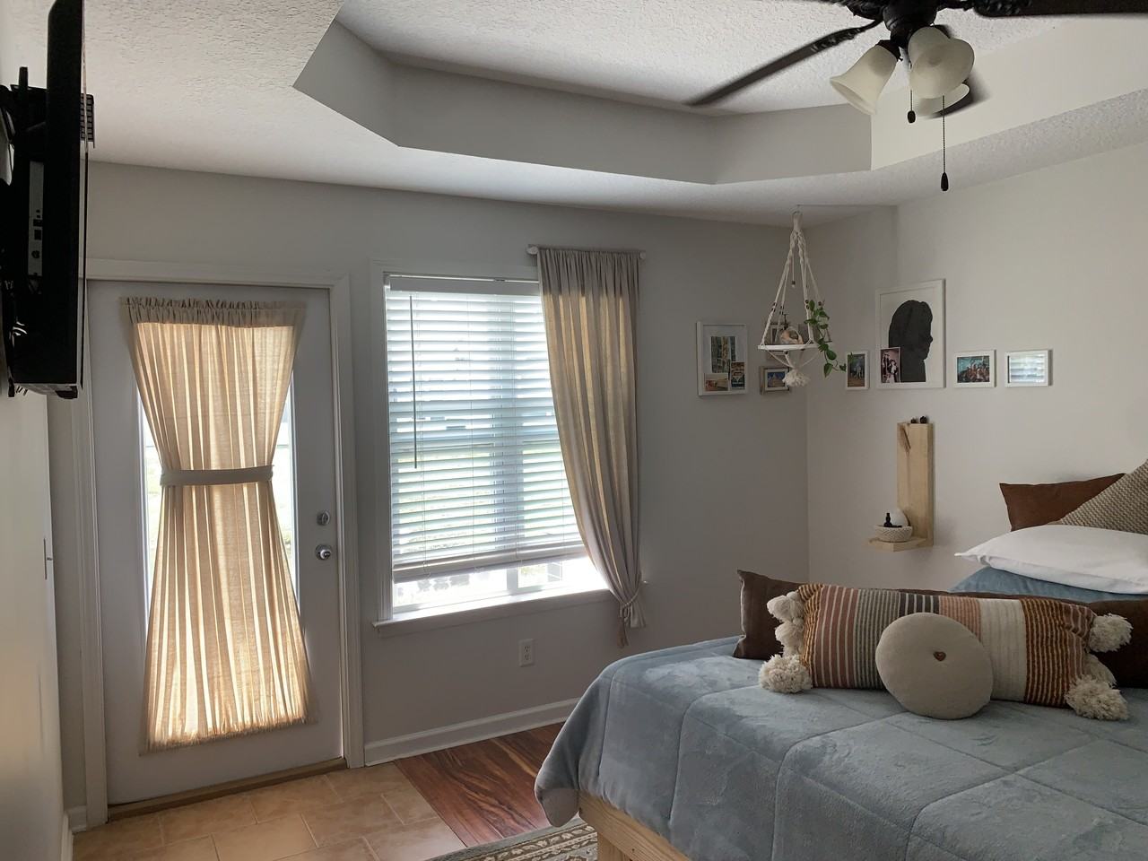 209 Joshua Circle - Photo 2 of 9
