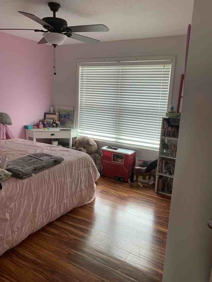 209 Joshua Circle - Photo 5 of 9