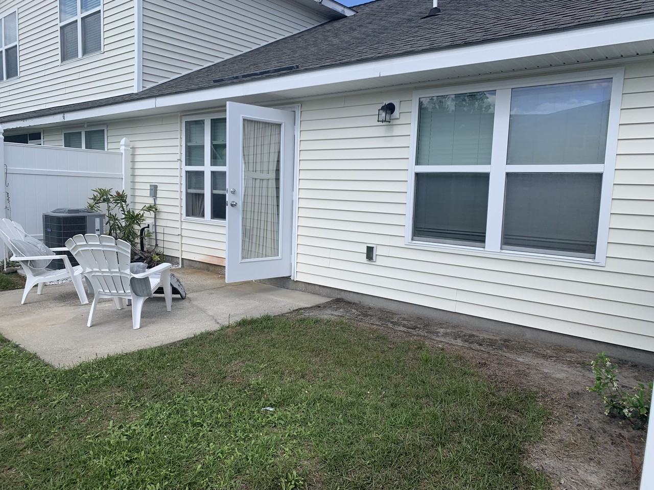209 Joshua Circle - Photo 7 of 9