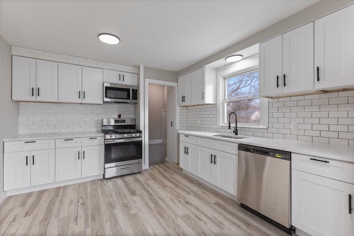 407 E Hayes Ave #1 - Photo 7 of 10