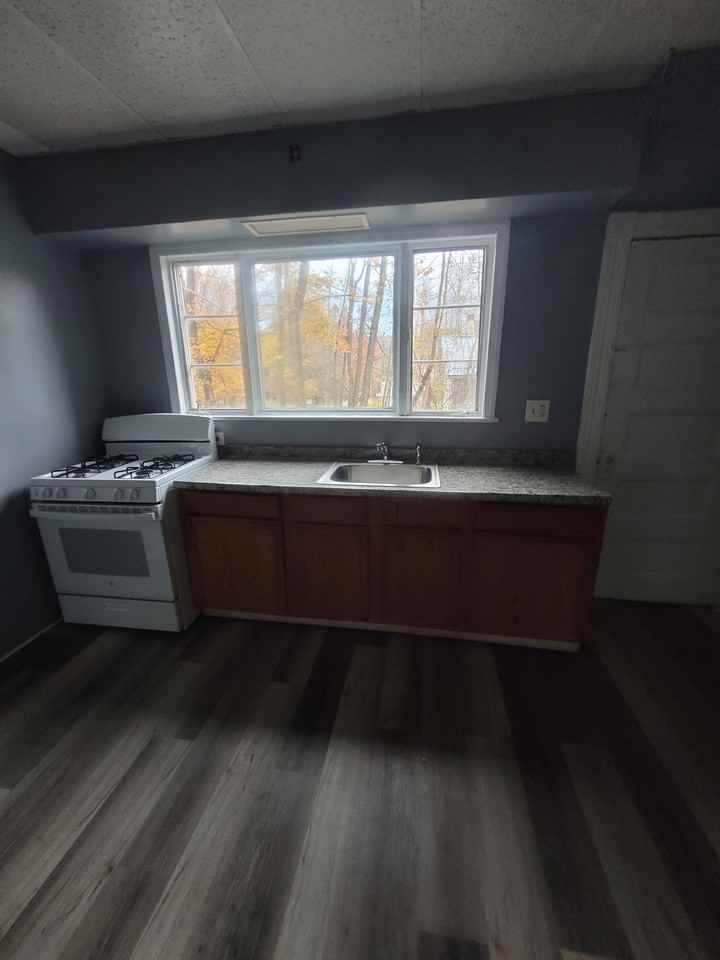 90 Champlin Ave #1 - Photo 3 of 12