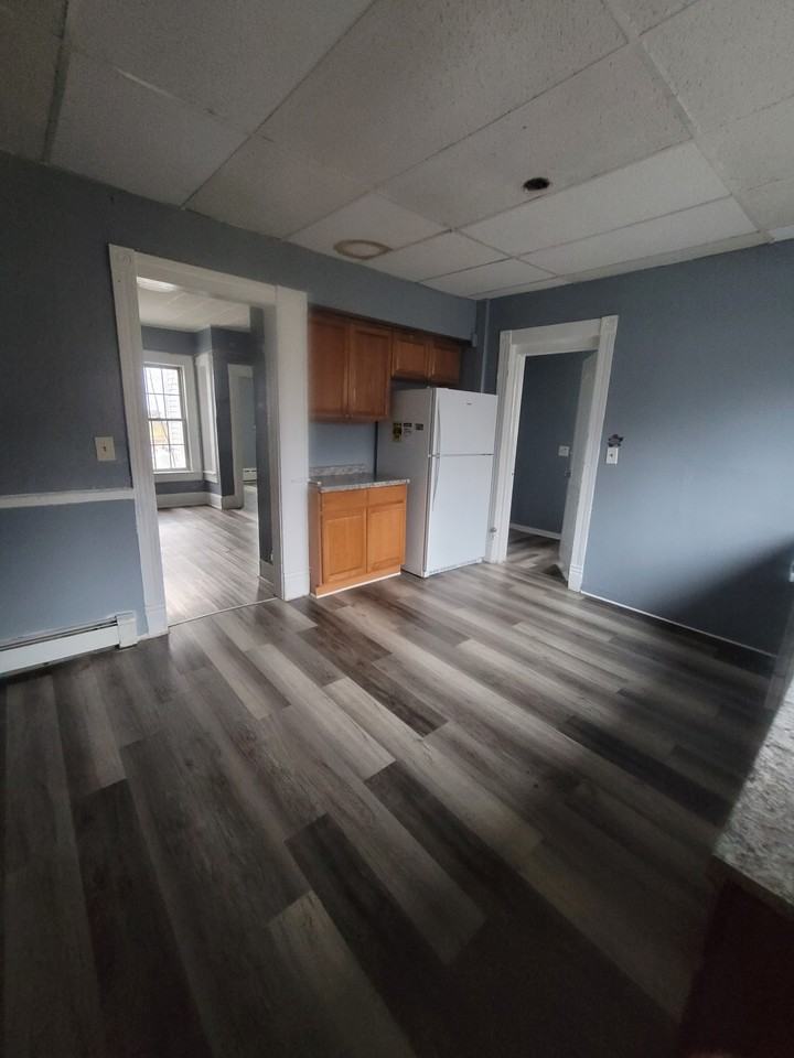 90 Champlin Ave #1 - Photo 4 of 12