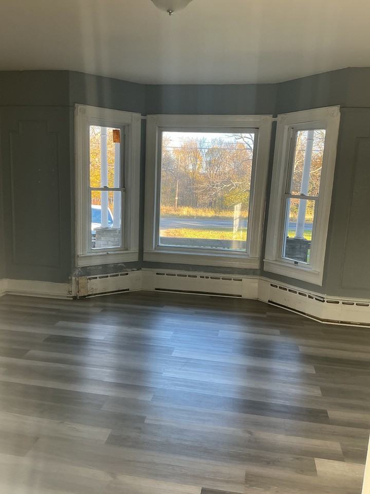 90 Champlin Ave #1