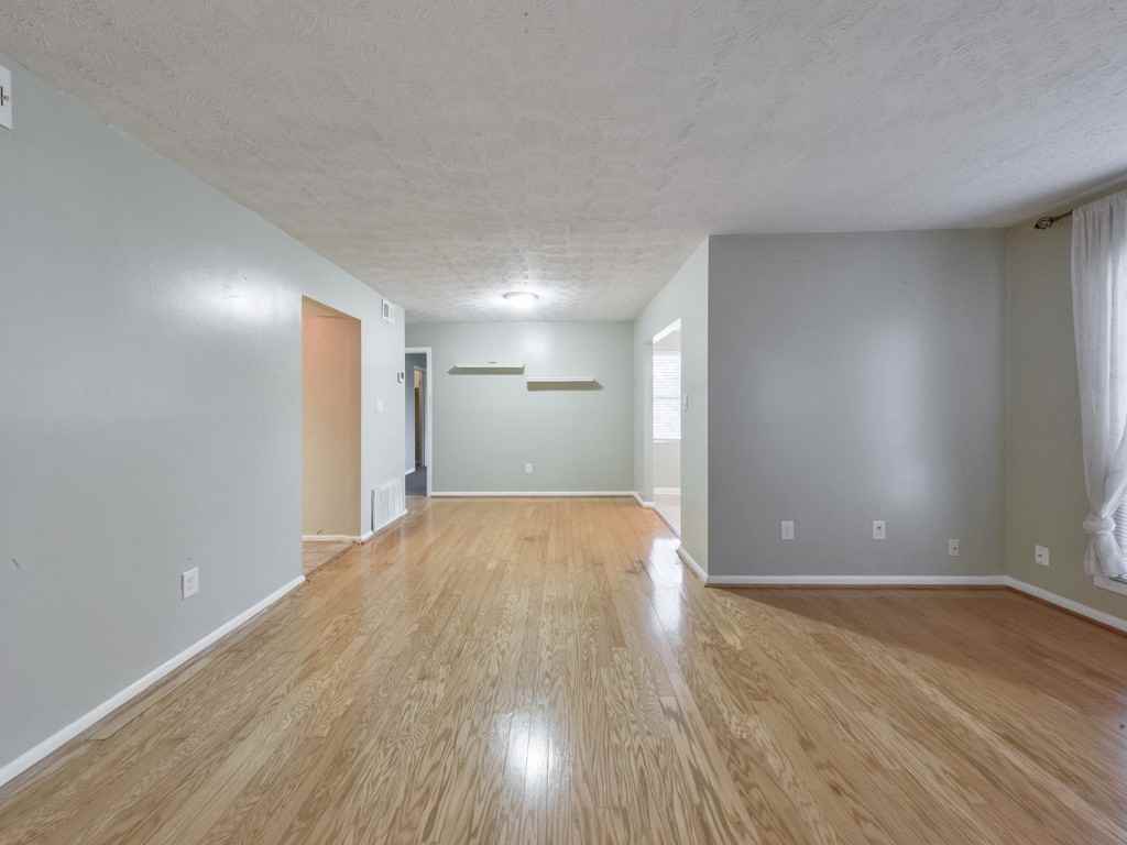5155 Roswell Rd #1 - Photo 3 of 25