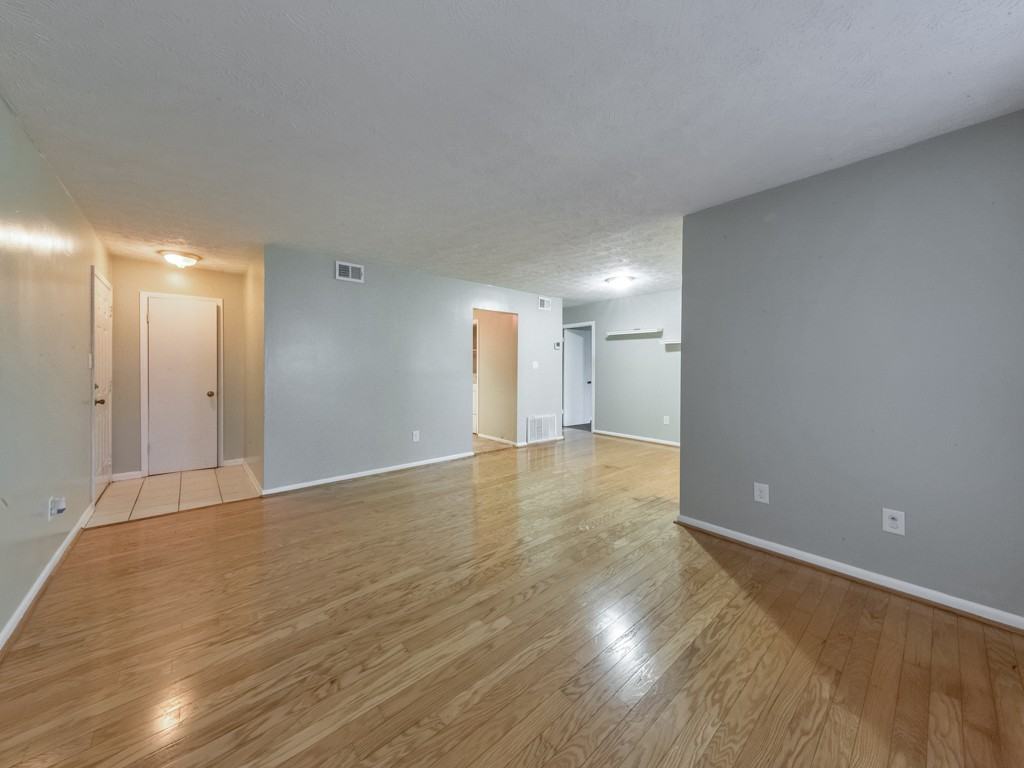 5155 Roswell Rd #1 - Photo 6 of 25