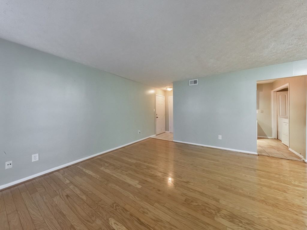 5155 Roswell Rd #1 - Photo 7 of 25