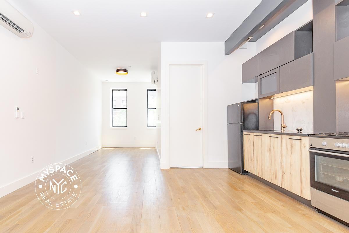 709 Sterling Pl #1F - Photo 3 of 7