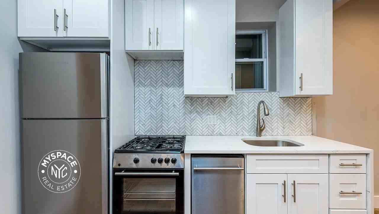 107 Skillman Ave #1L - Photo 5 of 14