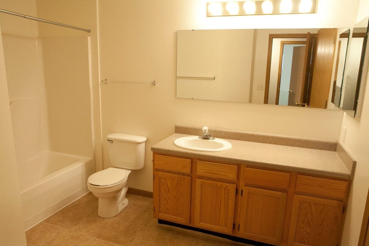 Hollow Creek IV Apartments - Photo 4 of 21